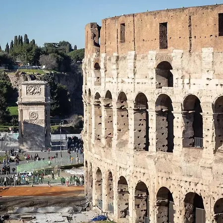 Lejlighed Large And Bright Located In Piazza Del Colosseo *