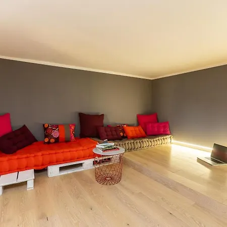 Large And Bright Located In Piazza Del Colosseo