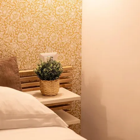 Large And Bright Located In Piazza Del Colosseo Lejlighed