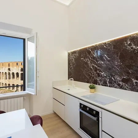 Lejlighed Large And Bright Located In Piazza Del Colosseo Rom