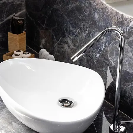 Large And Bright Located In Piazza Del Colosseo * Rom