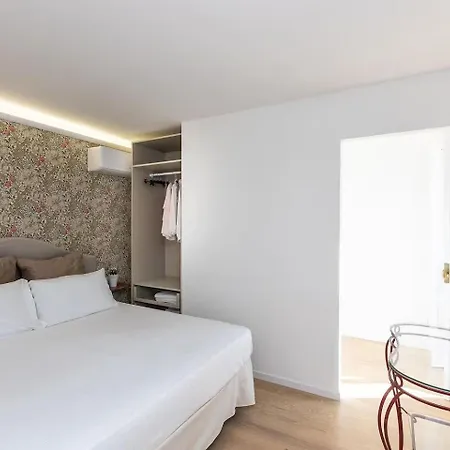 Large And Bright Located In Piazza Del Colosseo Lejlighed *